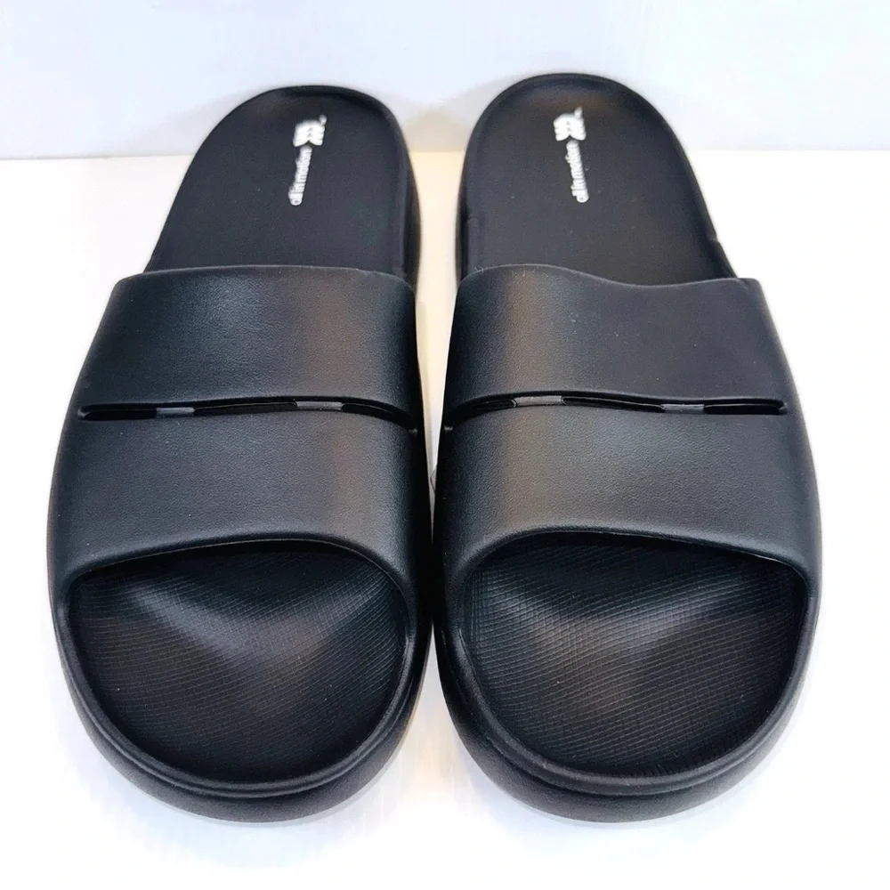 All in Motion‎ Black Slide Sandals